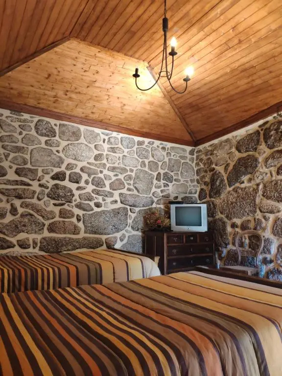 3 Bedrooms Cottage