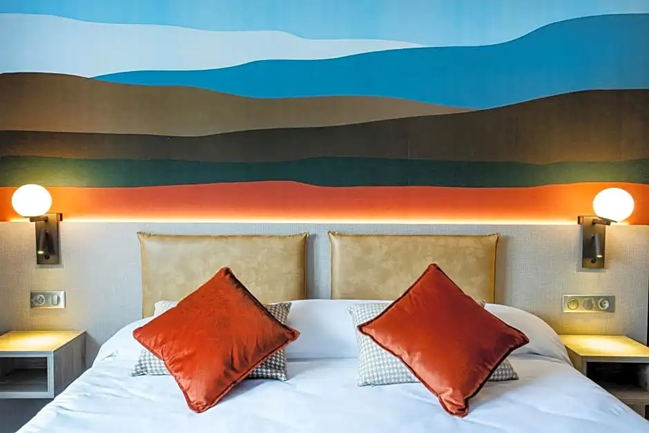 Standard Double room with balcony (full double bed)