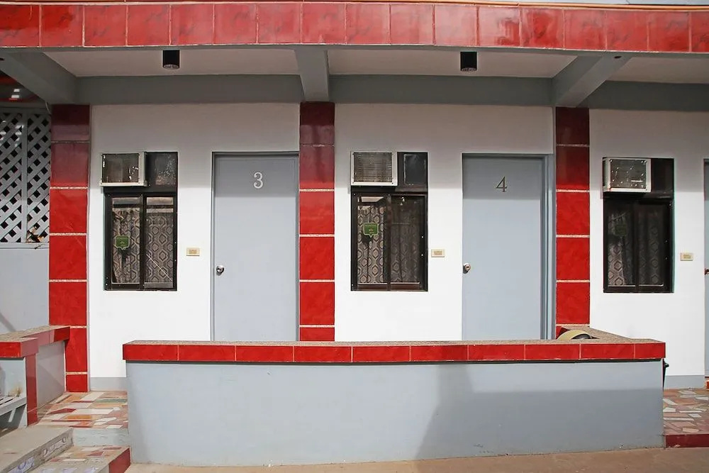 Mario's Travellers Inn - Hostel