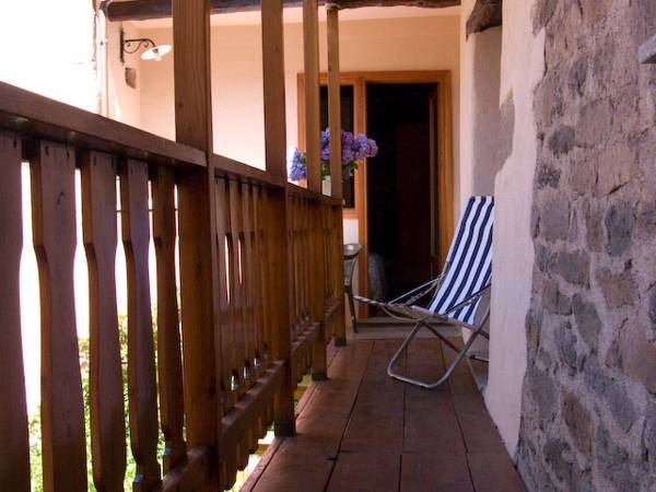 Balcony & Terrace