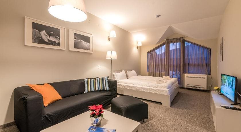 gallery_image_hidden_8