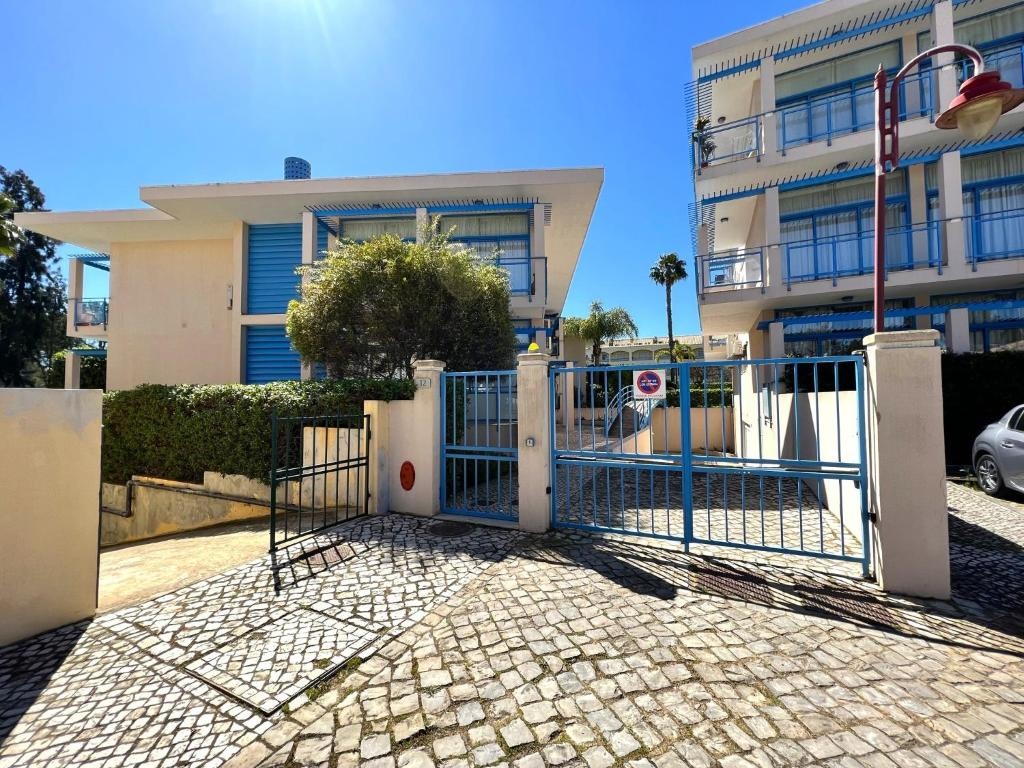 VILAMOURA PRESTIGE WITH POOL by HOMING