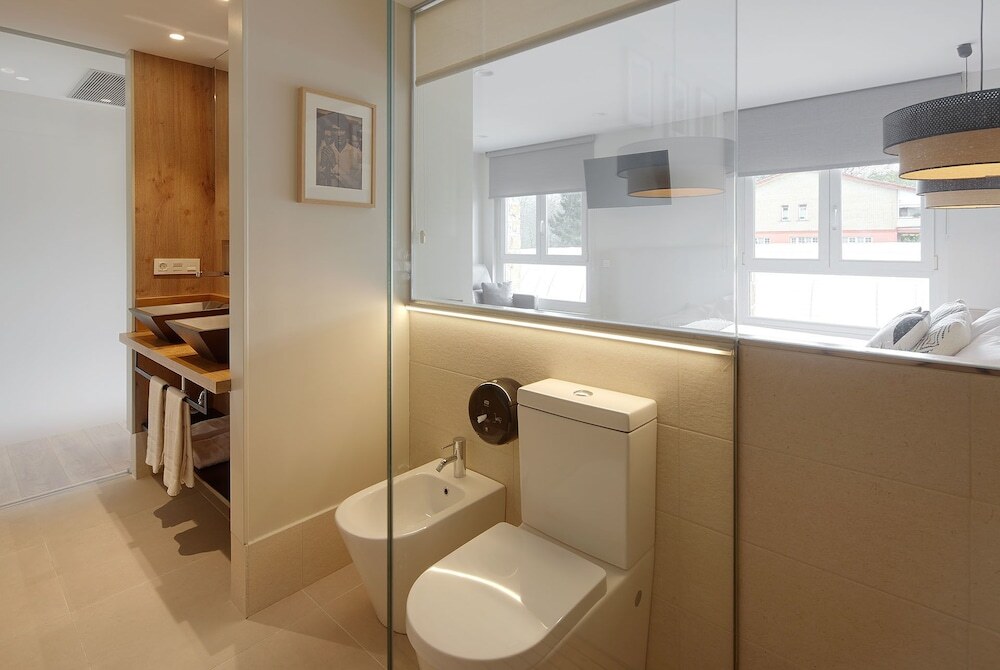 gallery_image_hidden_7