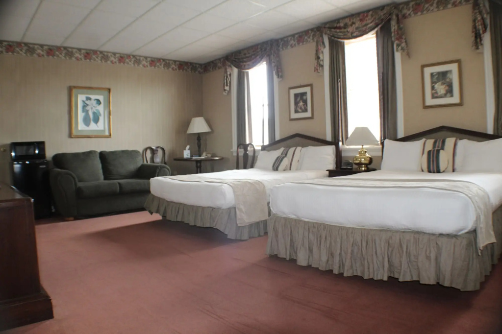 Waynebrook Inn, Est 1865 — 5