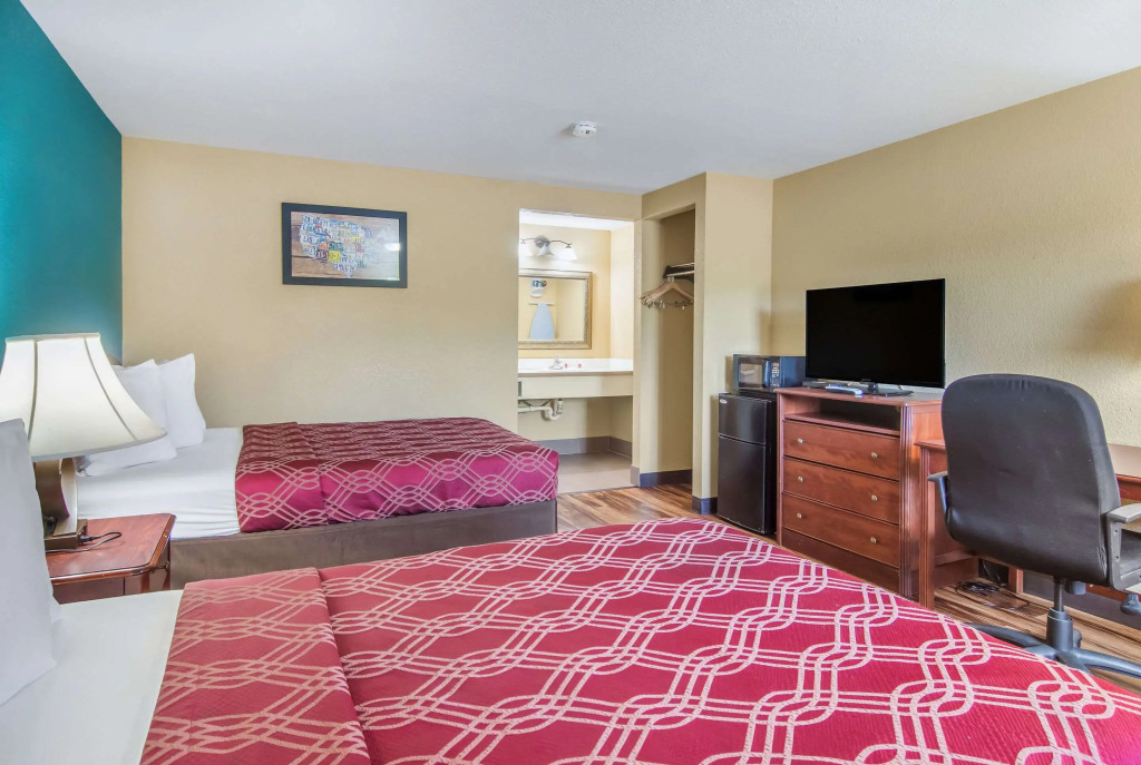 Econo Lodge Bradford South — фото 4