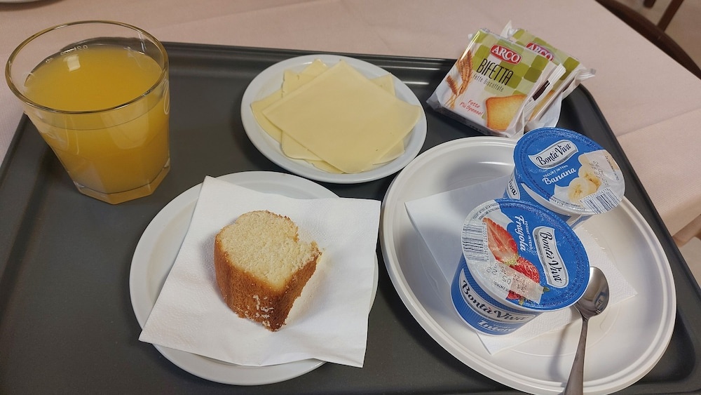 Food & Beverage
