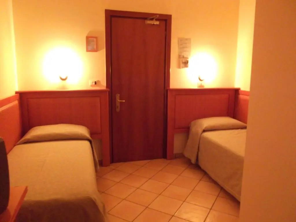 Standard Double room (twin beds)
