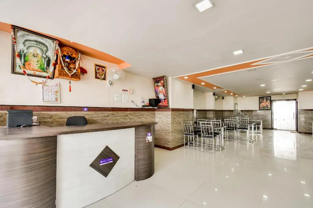 Hotel Vijayraj Lodging And Boarding by OYO Rooms