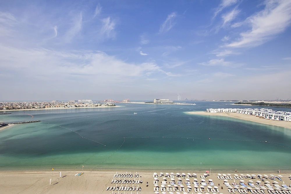 Beach & Waterfront