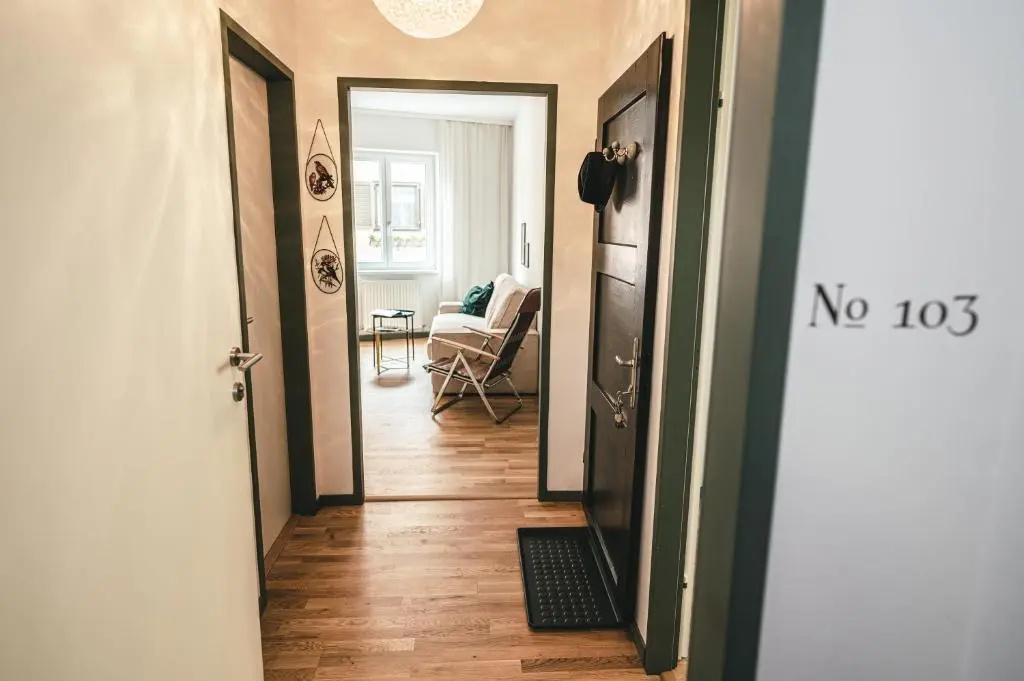 2 Bedrooms Apartment