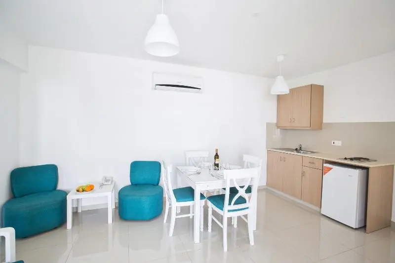 Tsokkos Holiday Hotel Apartments - Chambres
