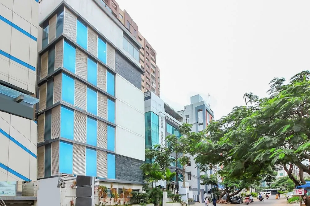 FabHotel Yesmark Gachibowli