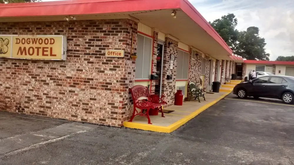 Dogwood Motel