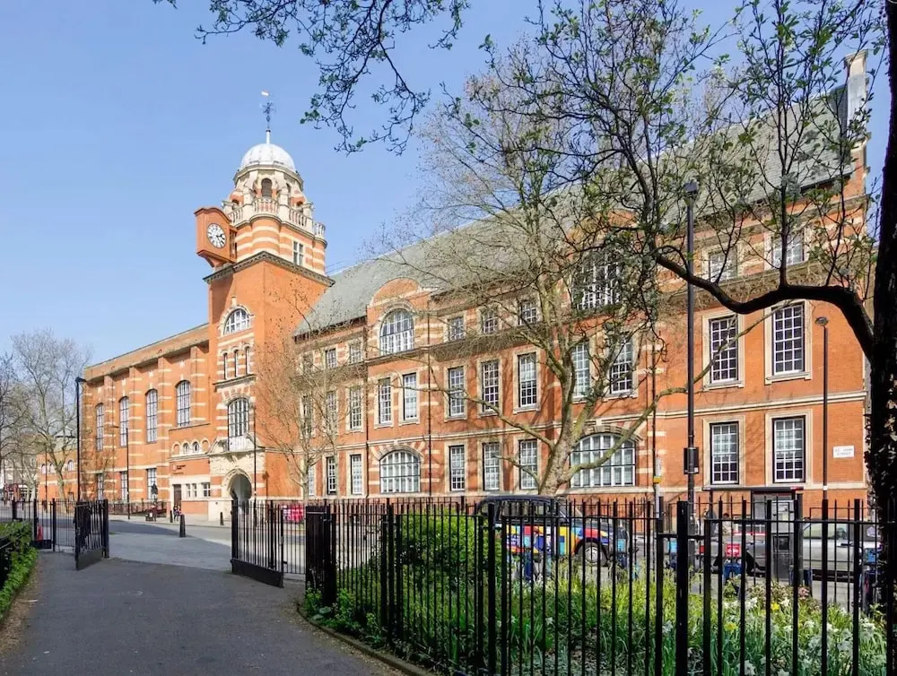 Artistic 1 Bedroom Flat in Central London