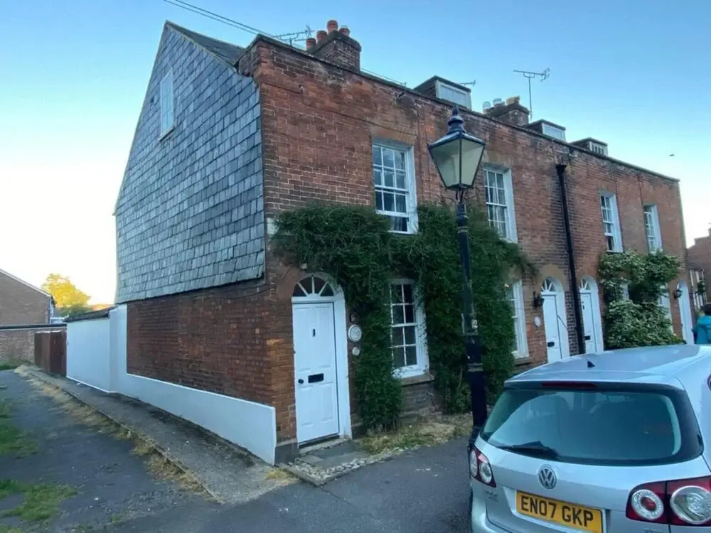 Beautiful Grade 2 Listed Cottage in Rye