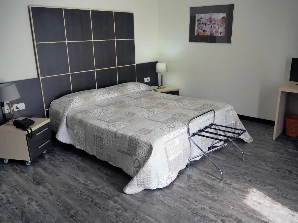 Standard Double room (full double bed)