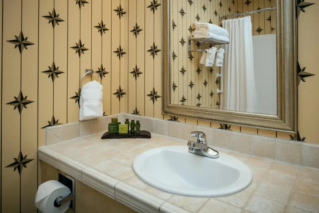 Plaza Inn & Suites at Ashland Creek - Chambres