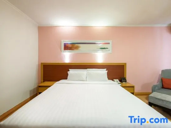 Maple Hotel Room Type - Superior Double room (full double bed)