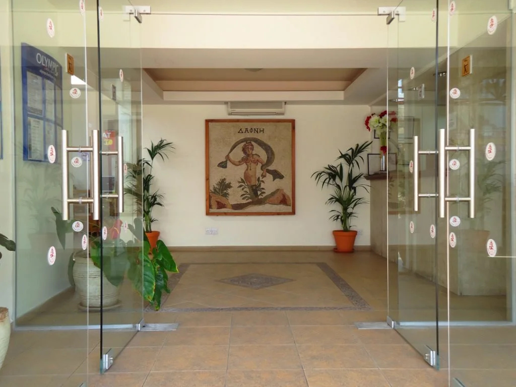 Lobby & Reception