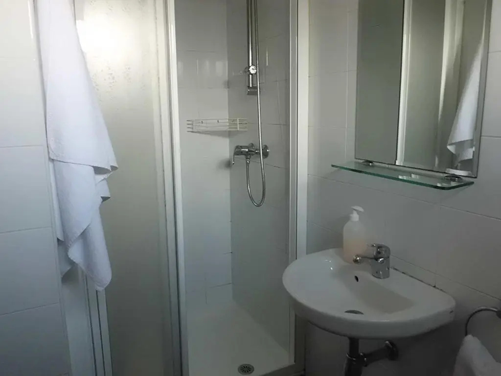Hostal Caracas - Chambres