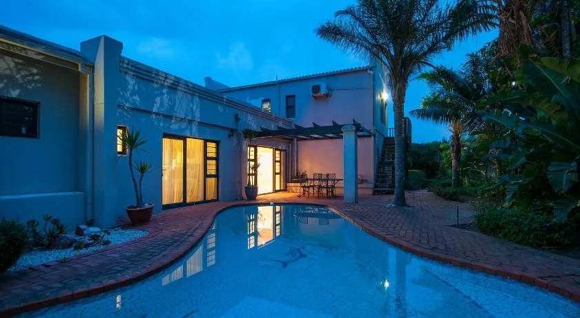 Fifth Avenue Beach House