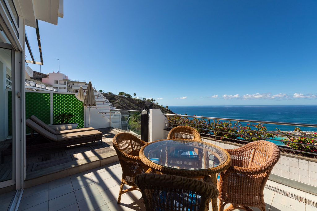 Balcony & Terrace