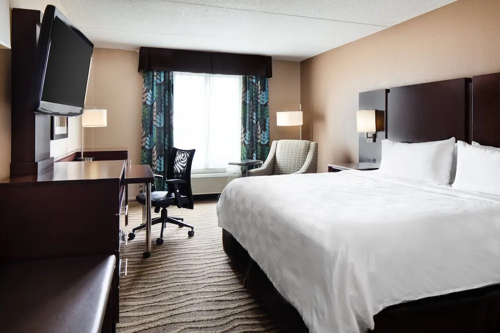 Holiday Inn & Suites Overland Park West by IHG - Chambres