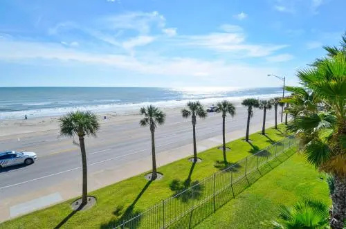 Beach & Waterfront