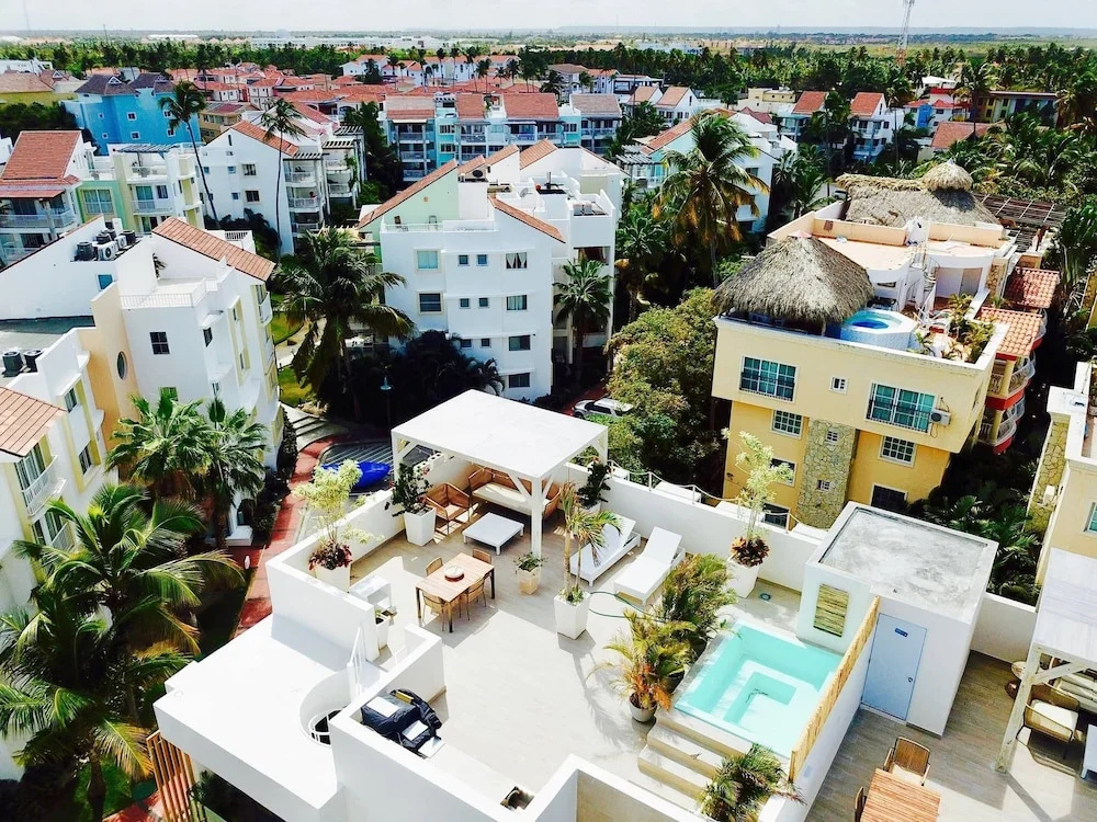 Luxurious Pent House Steps From The Beach F4 Los Corales Playa Bavaro