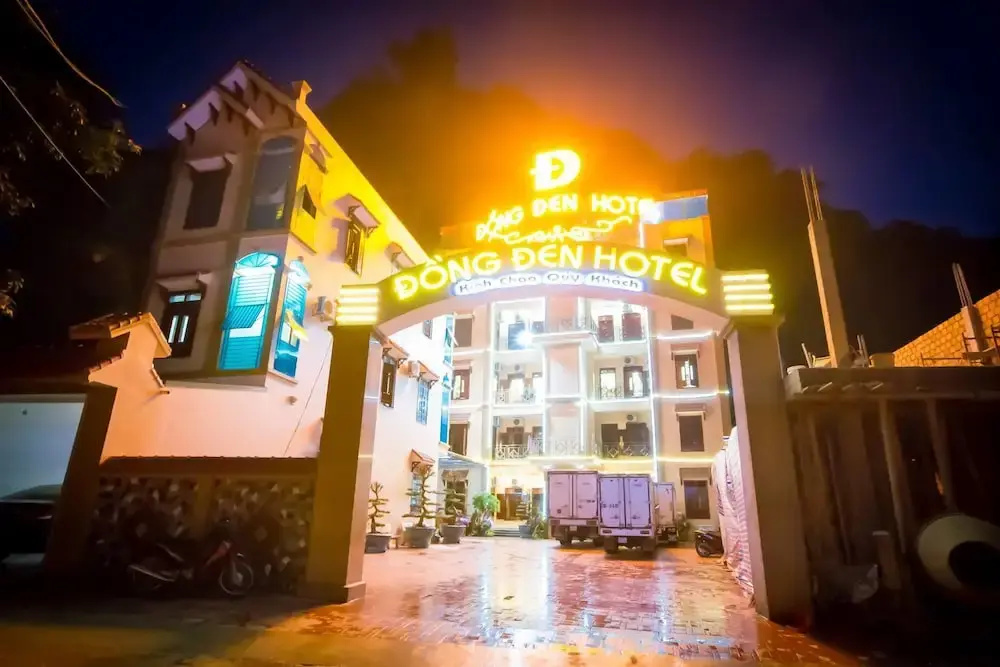 Dong Den Hotel