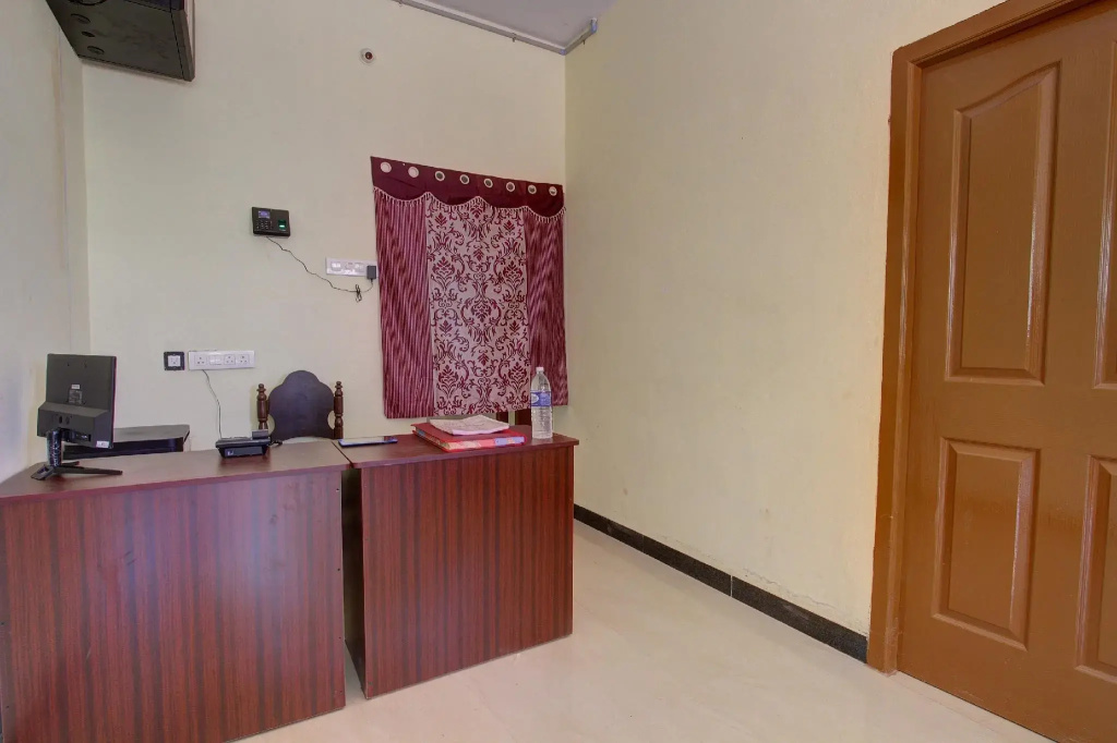 Collection O85637 Hotel Krishna Inn - Ii