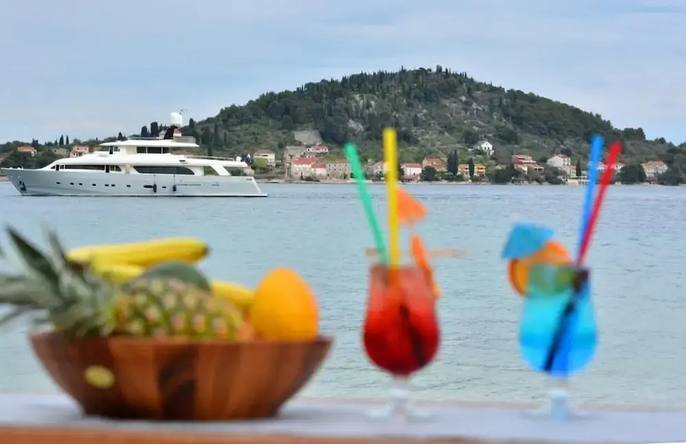 Luxury Beachfront Apartment, Sea Pearl
