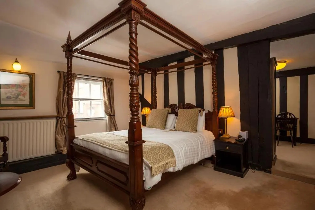 The Saracens Head Hotel - Chambres