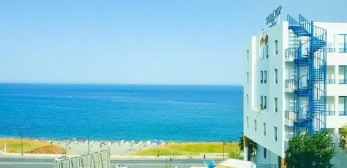 Beach & Waterfront
