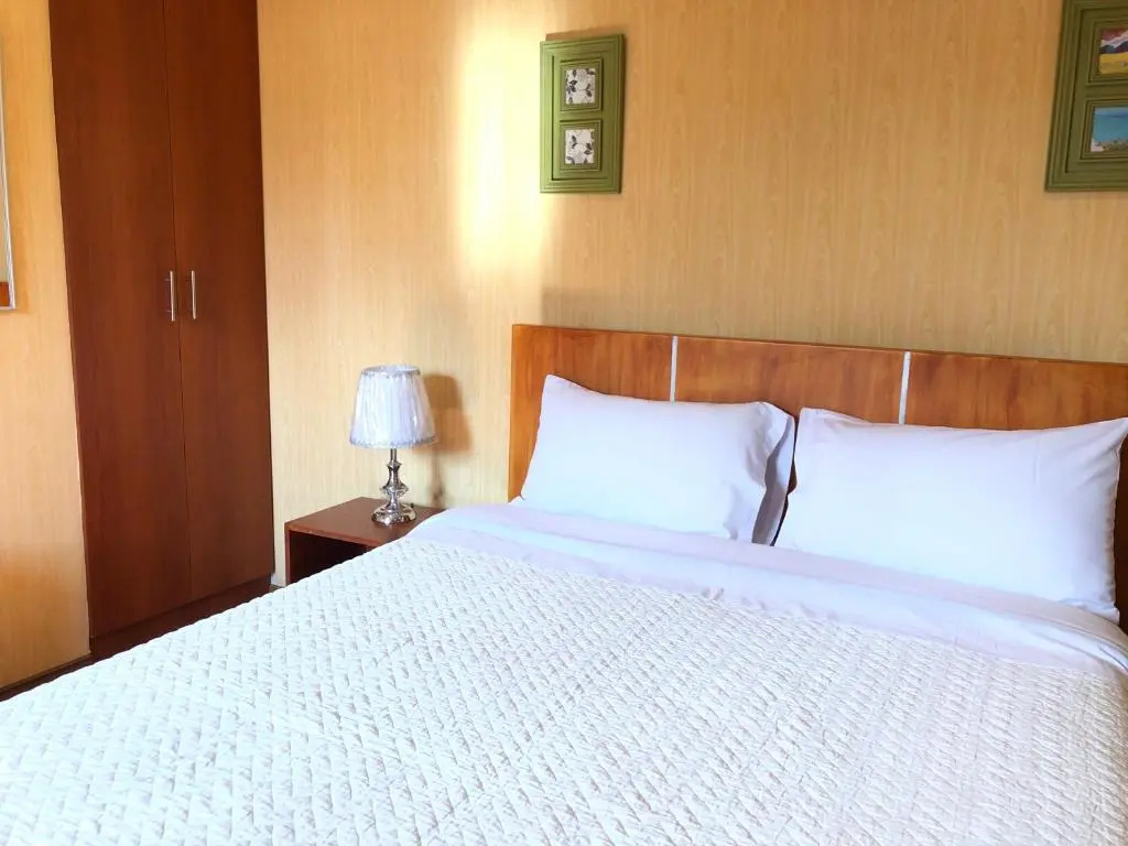 Standard Double room with garden view (full double bed)