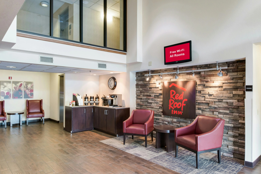 Red Roof Inn Laredo — 2