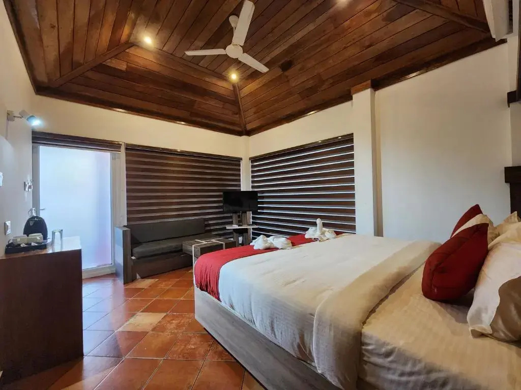 Mira's PMC Lakeshore Resort - Chambres