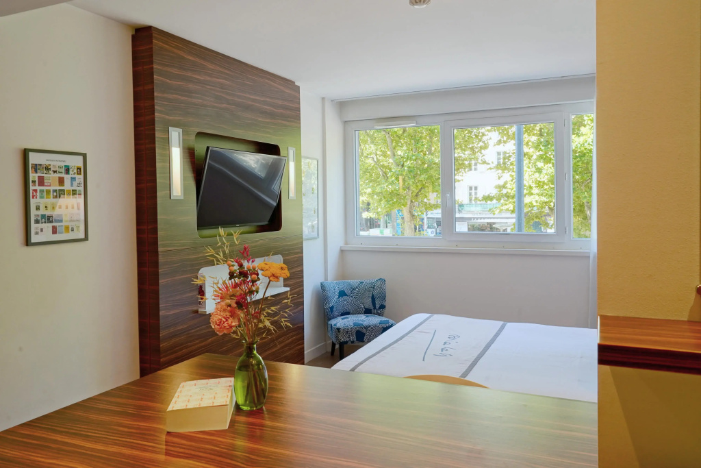 Standard Double room (full double bed)