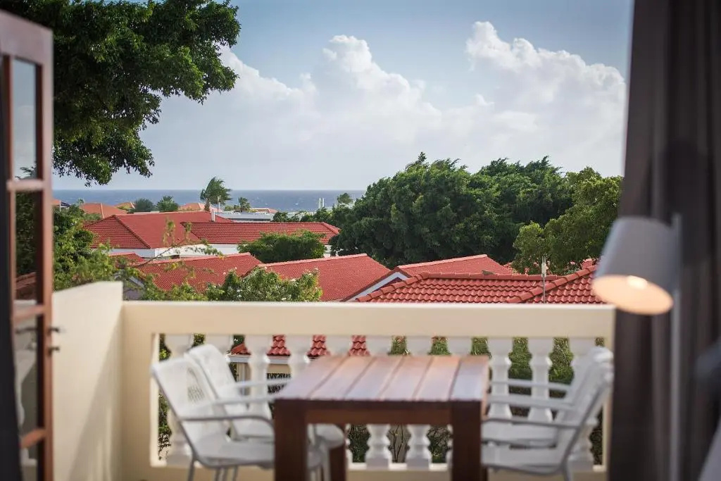 Balcony & Terrace