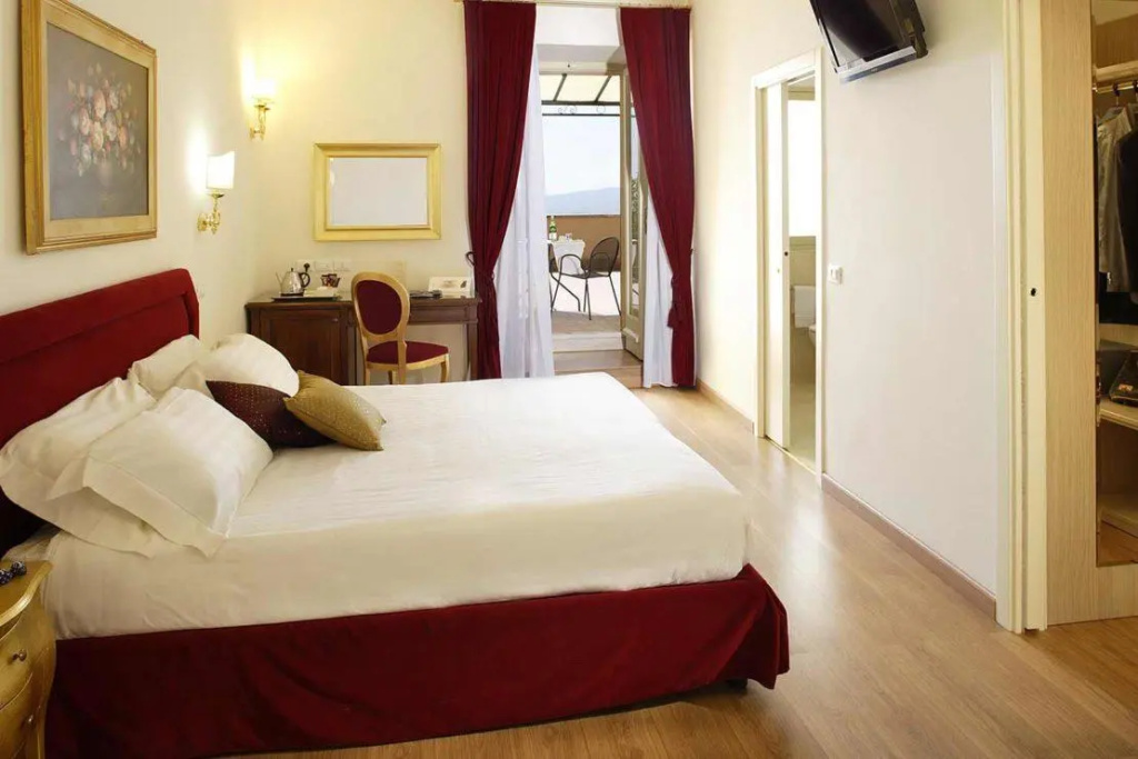 Luxury Double room (full double bed)