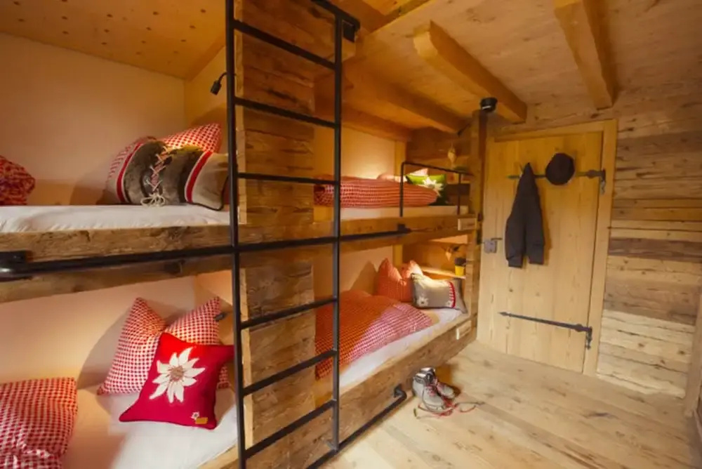 Bed in Dorm with balcony