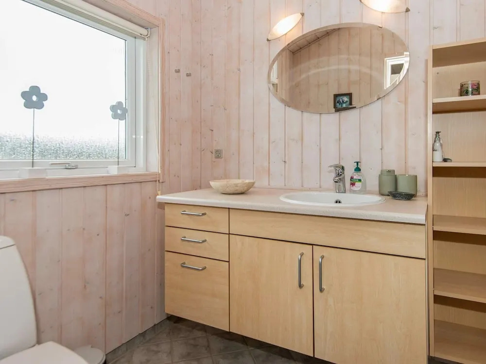 5 person holiday home on a holiday park in Glesborg - фото 7