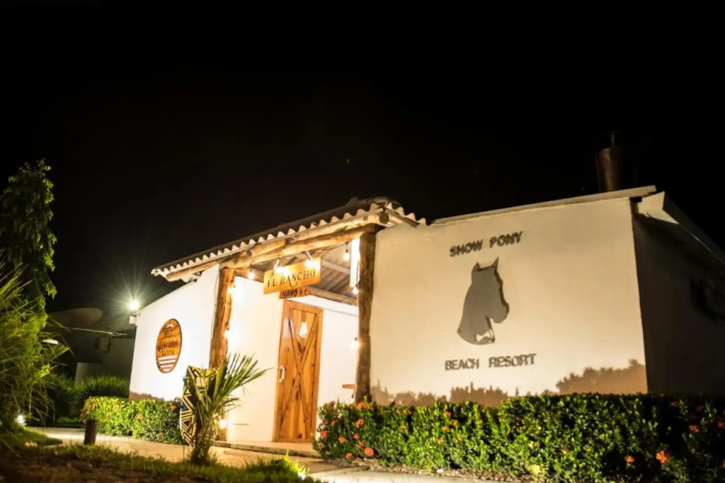 Show Pony Beach Resort and Suites