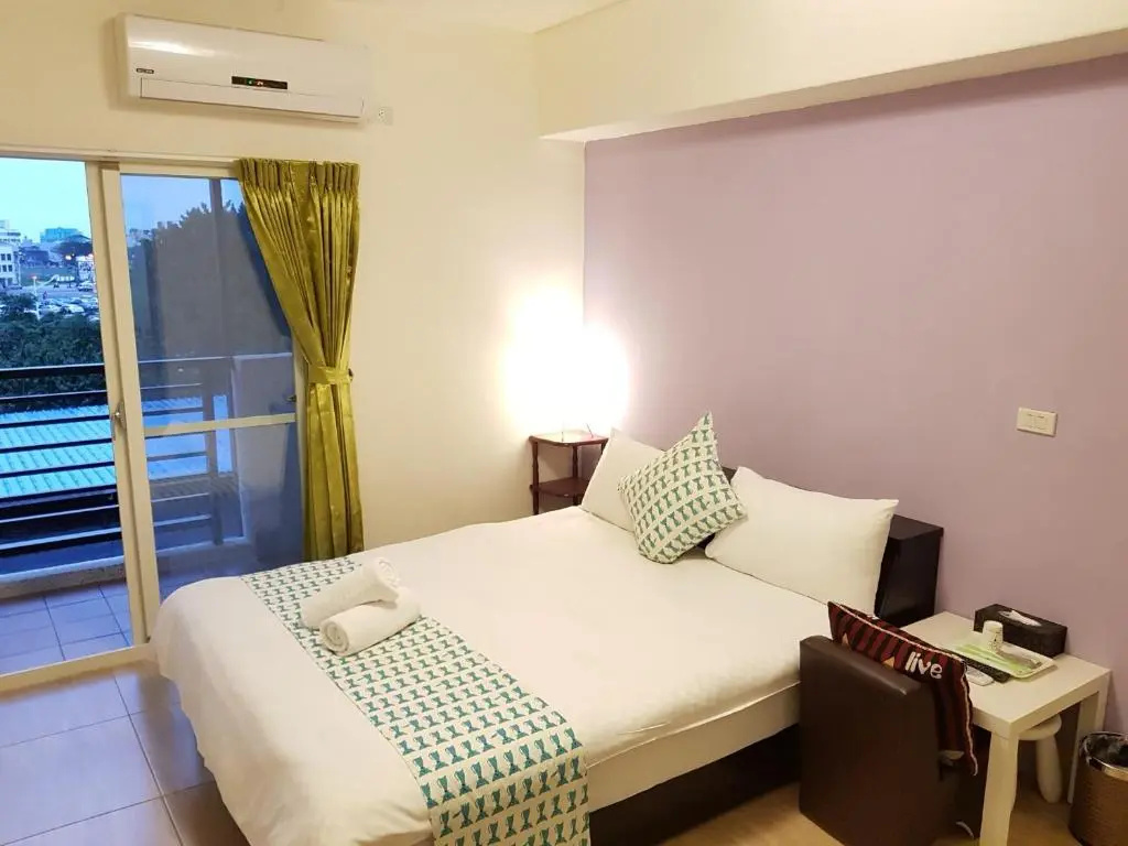 Standard Double room with balcony (full double bed)