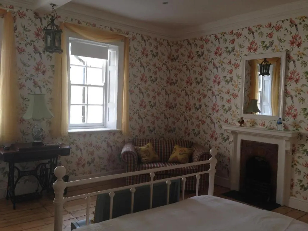 Deluxe Double room with garden view full double bed