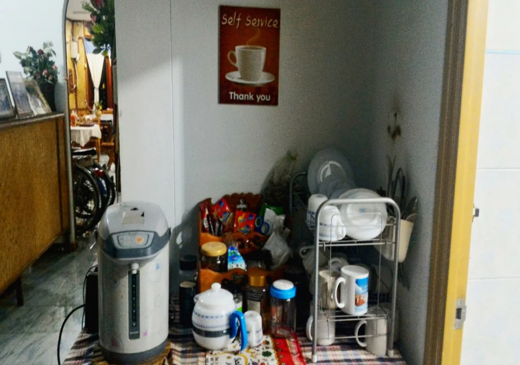 Food & Beverage