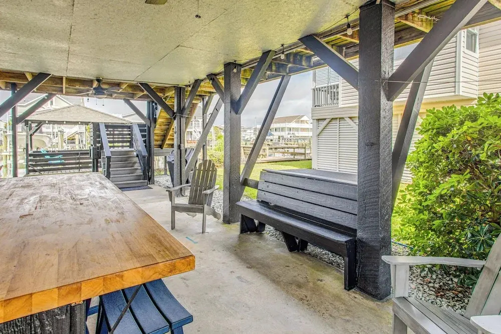 Gorgeous OIB Escape w/ Dock & Canal View!
