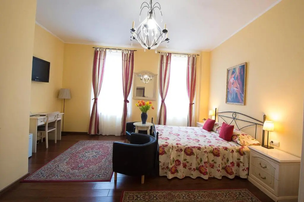 Deluxe Suite