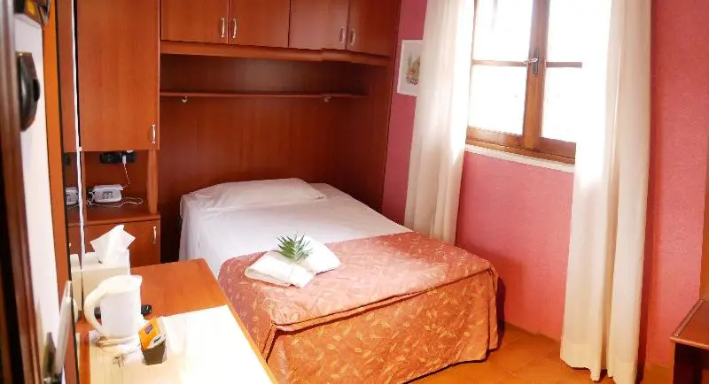 Standard Single room