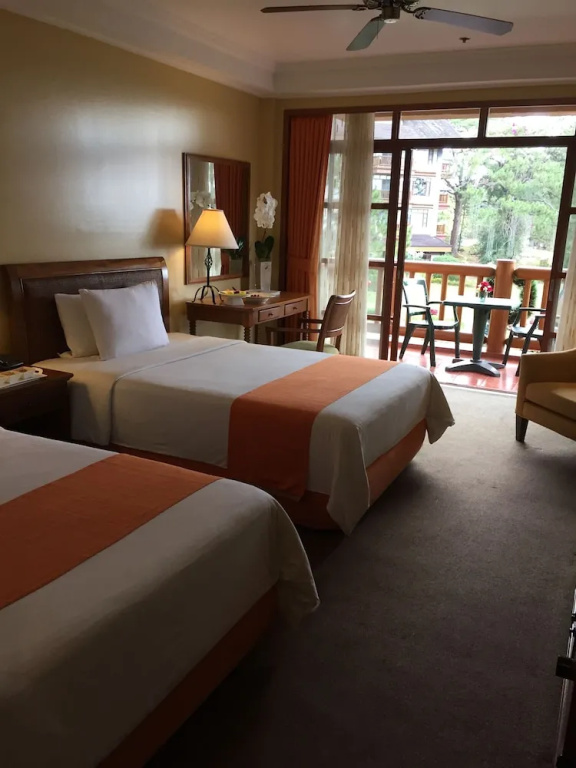 Deluxe room with balcony and with garden view